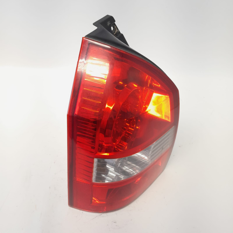 PILOTO TRASERO IZQUIERDO HYUNDAI TUCSON (JM) D4EAD 4EA-V924012E0