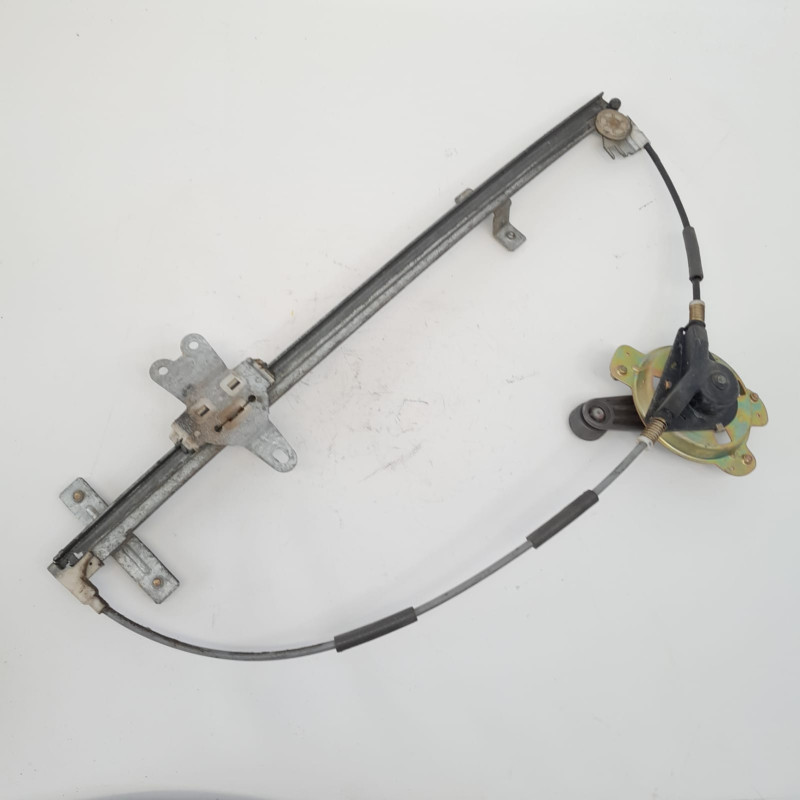 ELEVALUNAS DELANTERO DERECHO NISSAN VANETTE CARGO (HC23) LD23LLD23 A807009C001