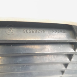 REJILLA DELANTERA OPEL VECTRA B BERLINA 90568226