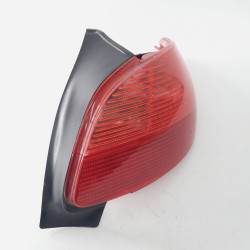 PILOTO TRASERO DERECHO PEUGEOT 206 MOTOR KFW2531D
