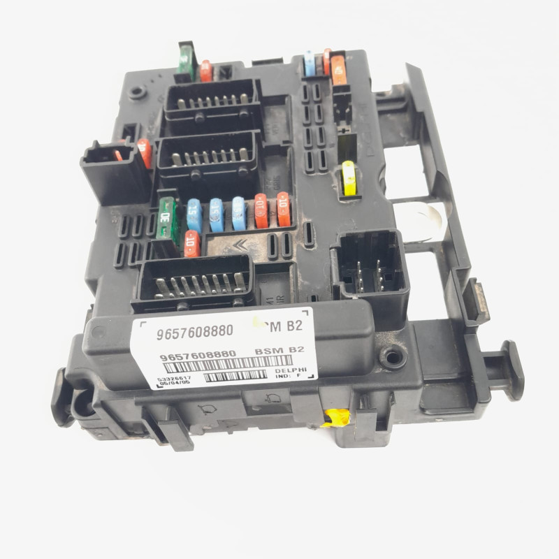 CAJA RELES / FUSIBLES PEUGEOT 206 8HZ9657608880