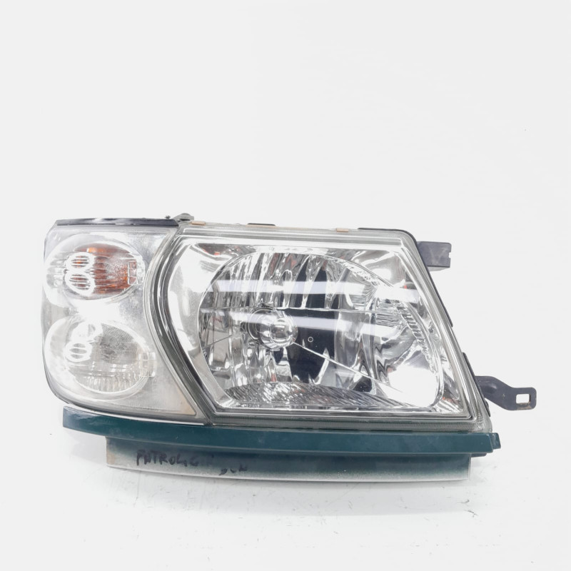 FARO DERECHO NISSAN PATROL GR (Y61) ZD30DDTITIPO: ZD30124346