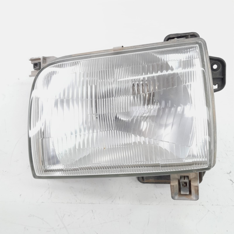 FARO IZQUIERDO NISSAN PICKUP (D22) YD25DDTIGF20