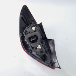 PILOTO TRASERO DERECHO OPEL CORSA D 93190950