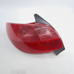 PILOTO TRASERO IZQUIERDO PEUGEOT 206 KFXMOTOR KFW2531G