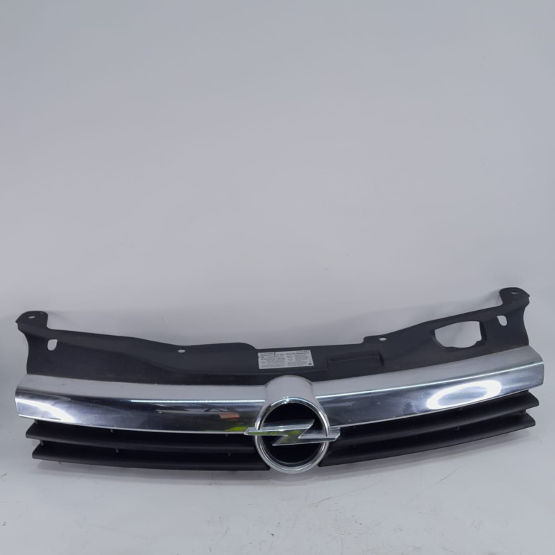 CALANDRA DELANTERA DE RADIADOR OPEL ASTRA H BERLINA Z14XEP13154225