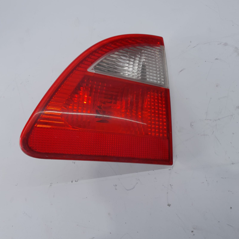PILOTO TRASERO DERECHO INTERIOR FORD GALAXY (VY) AUY258425