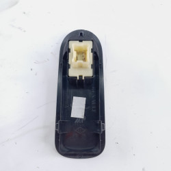MANDO ELEVALUNAS DELANTERO DERECHO DACIA DUSTER I H4M D7809601386R