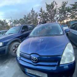 CAPO TOYOTA COROLLA VERSO (R1) 2ADFTV