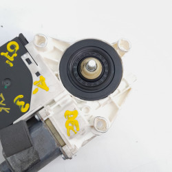 MOTOR ELEVALUNAS DELANTERO DERECHO AUDI A3 (8P1) 8P0959802K