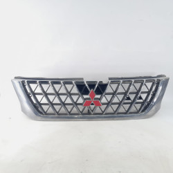 CALANDRA DELANTERA DE RADIADOR MITSUBISHI L200 (K70) 4D56