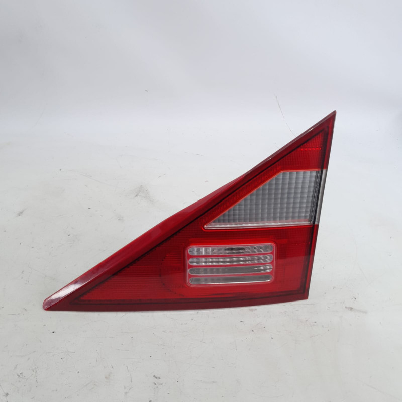 PILOTO TRASERO DERECHO INTERIOR SSANGYONG RODIUS D27DT8360121401