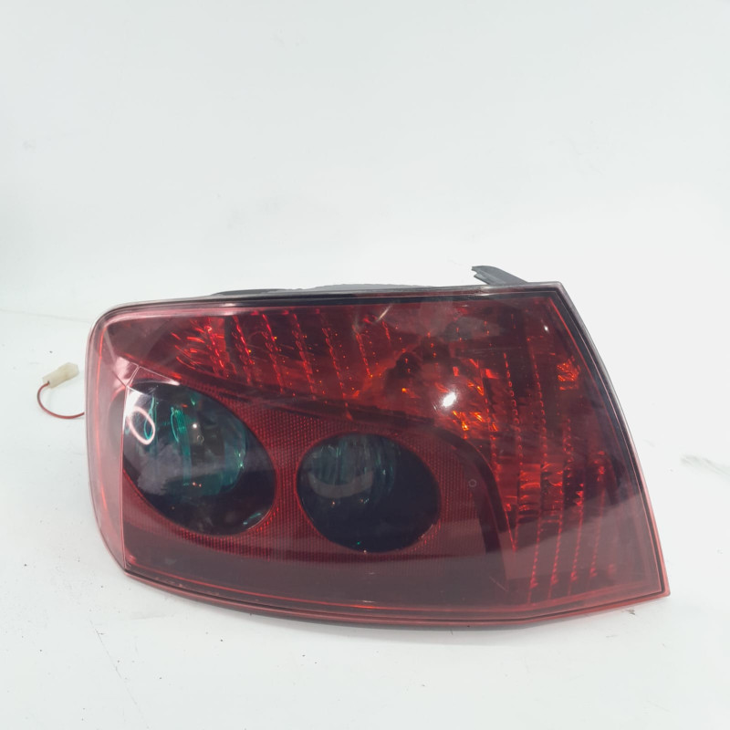 PILOTO TRASERO IZQUIERDO PEUGEOT 407