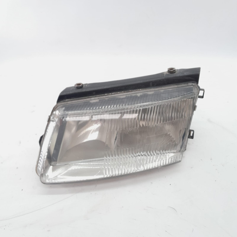 FARO IZQUIERDO VOLKSWAGEN PASSAT BERLINA (3B2) AFN14742500