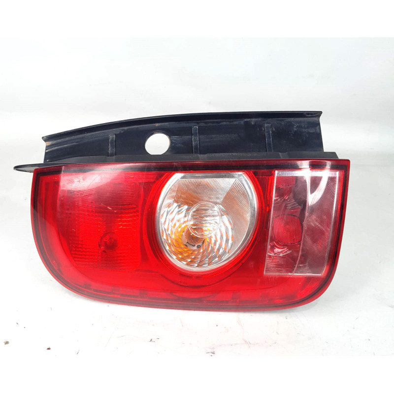 PILOTO TRASERO IZQUIERDO DACIA DUSTER I K9K898K9K J8265550035R