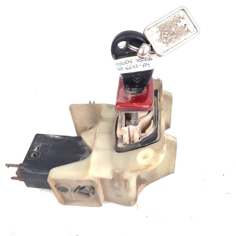 BOMBIN PORTON TRASERO CITROEN XSARA BERLINA D WJZ15976
