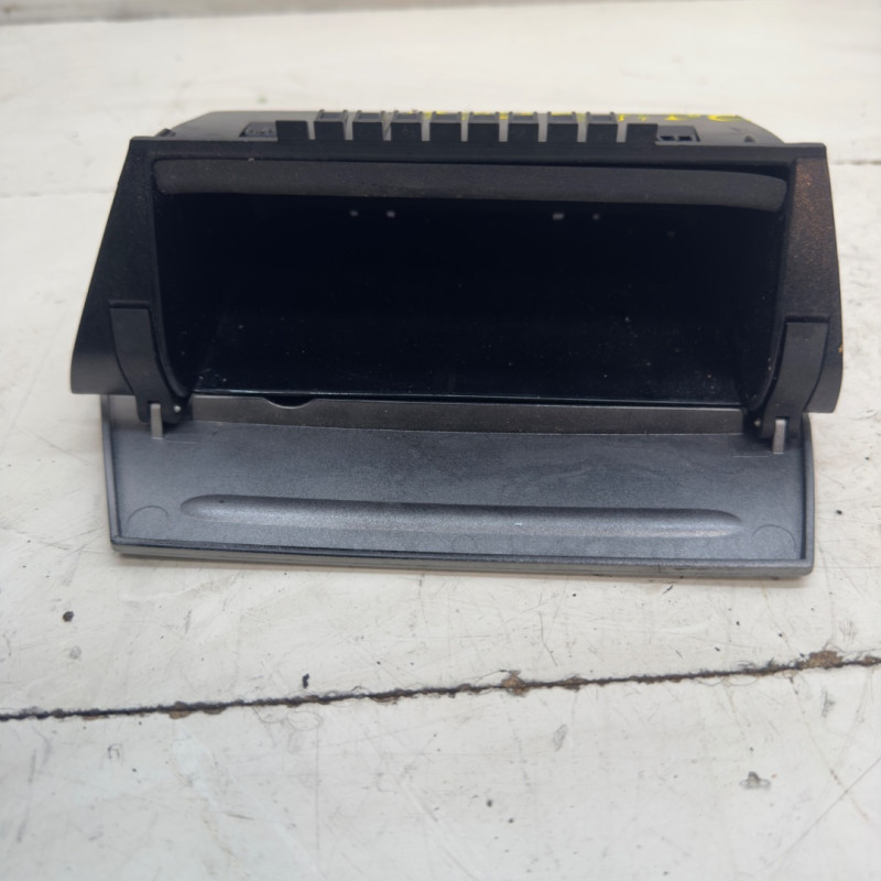 CENICERO FORD FOCUS BERLINA (CAP) GPDA8M51A044J53A