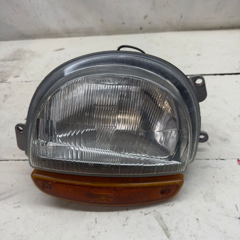FARO IZQUIERDO RENAULT TWINGO I (C06) C3G700G-C3G