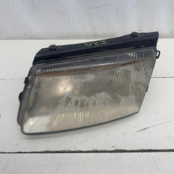 FARO IZQUIERDO VOLKSWAGEN PASSAT BERLINA (3B2) AVGAFN/AVG