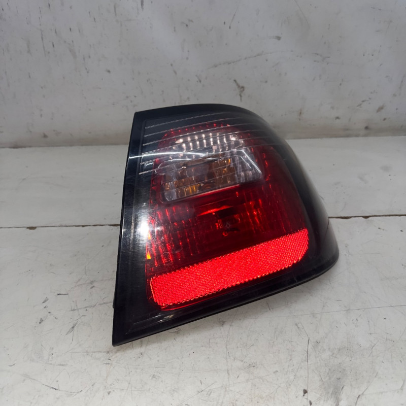 PILOTO TRASERO DERECHO NISSAN PRIMERA BERLINA (P11) SR20DESR20265509F600