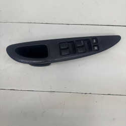 MANDO ELEVALUNAS DELANTERO IZQUIERDO NISSAN PRIMERA BERLINA (P12) YD22DDTYD22