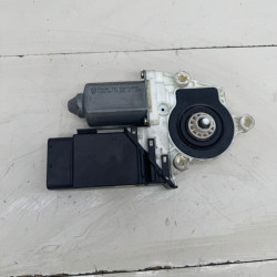 MOTOR ELEVALUNAS DELANTERO DERECHO VOLKSWAGEN GOLF IV BERLINA (1J1)(10.1997) ARZ