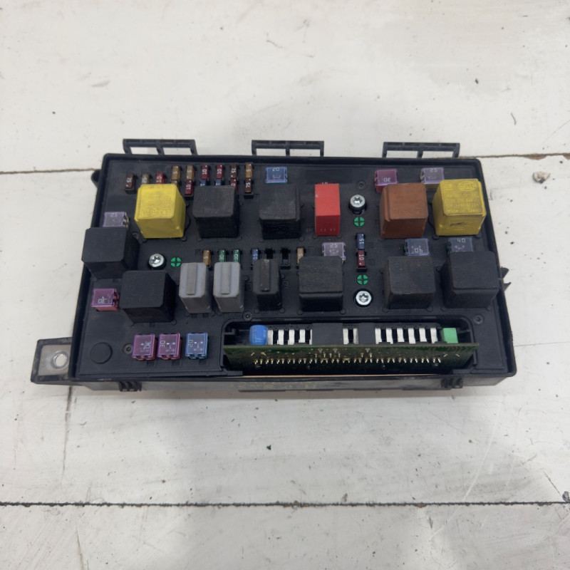 CAJA RELES / FUSIBLES OPEL ASTRA H BERLINA Z17DTH