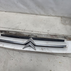 REJILLA DELANTERA CITROEN BERLINGO WJY9644758177
