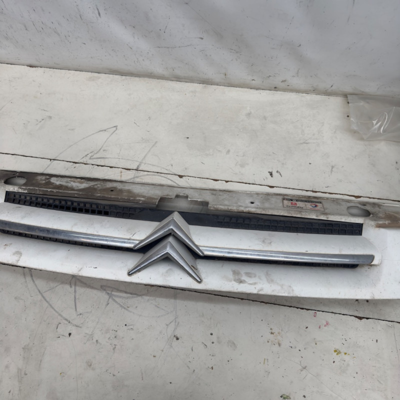 REJILLA DELANTERA CITROEN BERLINGO WJY9644758177