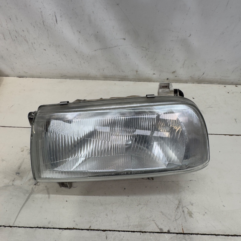 FARO IZQUIERDO VOLKSWAGEN VENTO (1H2) ABS