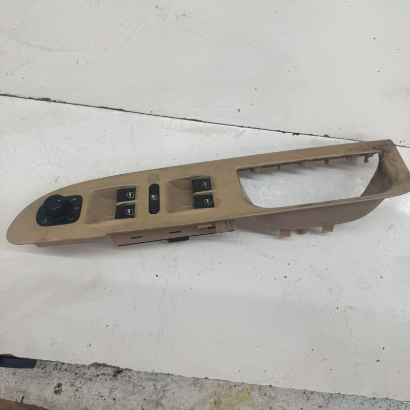 MANDO ELEVALUNAS DELANTERO IZQUIERDO VOLKSWAGEN PASSAT BERLINA (3C2) BKP