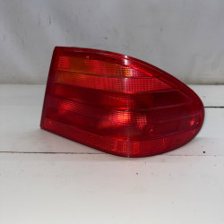 PILOTO TRASERO DERECHO MERCEDES-BENZ CLASE C (BM 202) FAMILIAR M111974