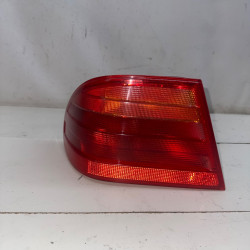 PILOTO TRASERO IZQUIERDO MERCEDES-BENZ CLASE C (BM 202) FAMILIAR M111974