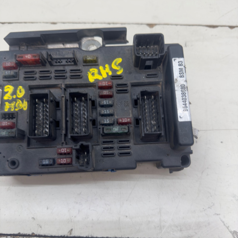 CAJA RELES / FUSIBLES PEUGEOT 307 (S1)(04.2001)