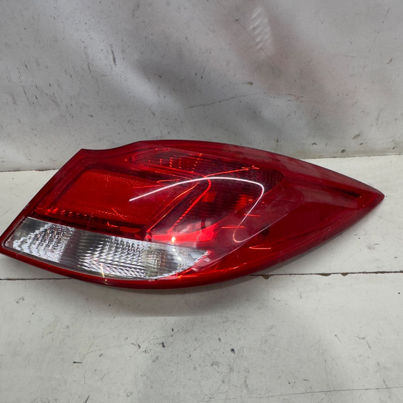 PILOTO TRASERO DERECHO OPEL INSIGNIA BERLINA A20DTH