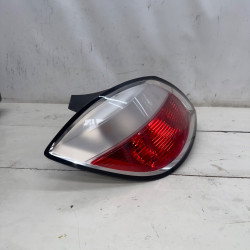 PILOTO TRASERO IZQUIERDO OPEL ASTRA H BERLINA Z16XEPZ16XE1