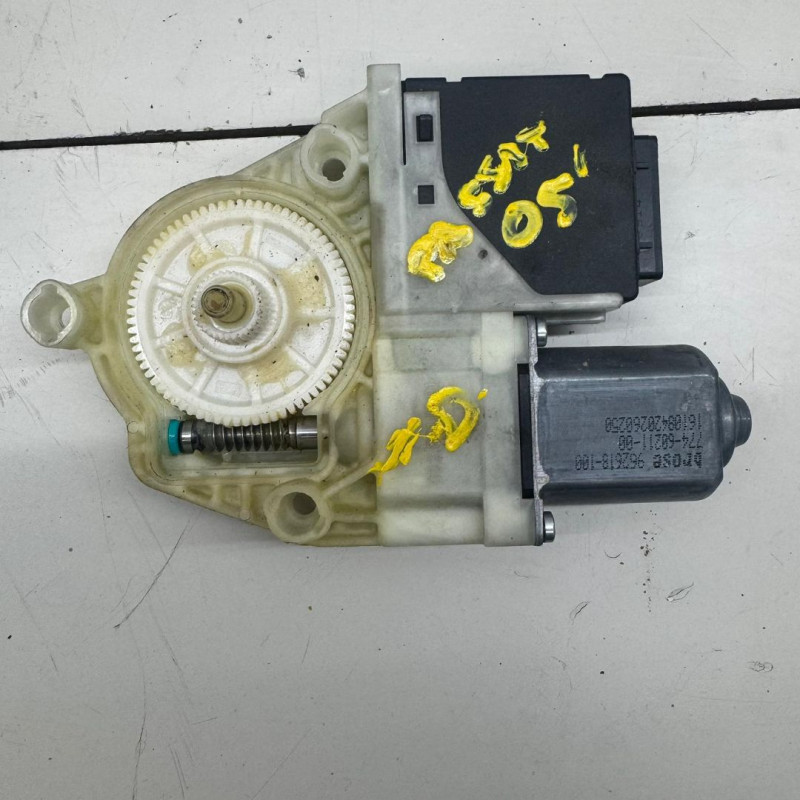 MOTOR ELEVALUNAS DELANTERO IZQUIERDO VOLKSWAGEN PASSAT BERLINA (3C2) BMR