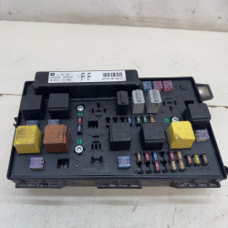 CAJA RELES / FUSIBLES OPEL ASTRA H BERLINA Z19DTH5DK 00866827