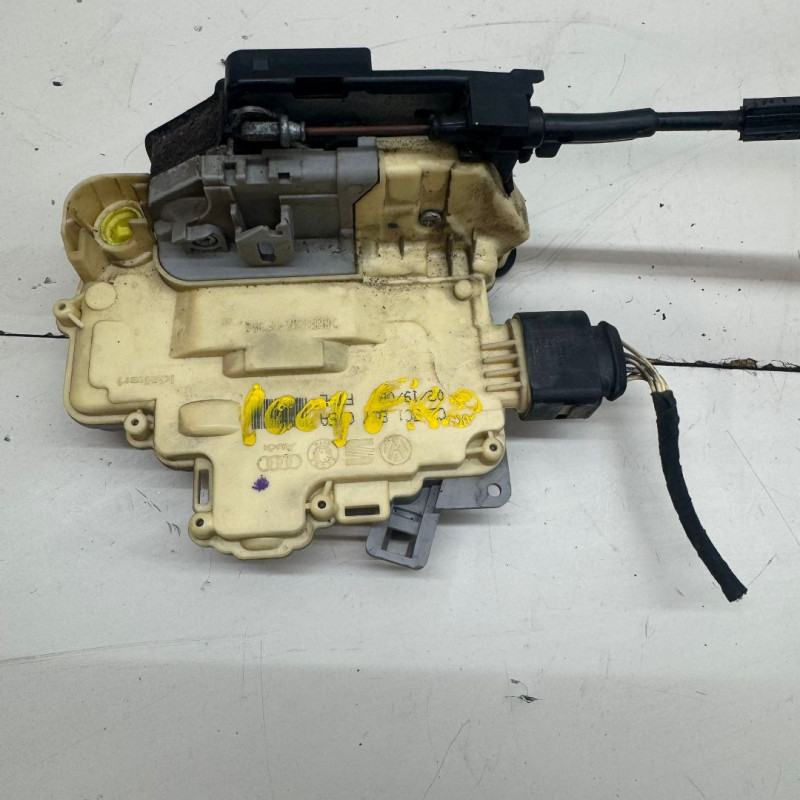 CERRADURA PUERTA DELANTERA IZQUIERDA VOLKSWAGEN PASSAT BERLINA (3C2) BKP