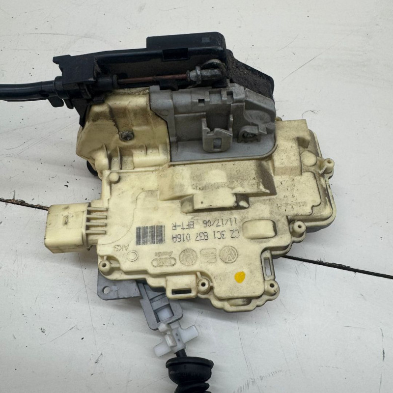 CERRADURA PUERTA DELANTERA DERECHA VOLKSWAGEN PASSAT BERLINA (3C2) BKP