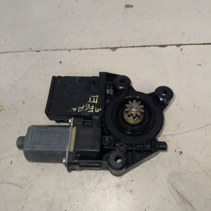 MOTOR ELEVALUNAS TRASERO IZQUIERDO RENAULT MEGANE III BERLINA 5P K9K R8K9K G8