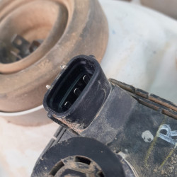 FARO DERECHO ISUZU D-MAX 4JK1TCFJK1-E4C