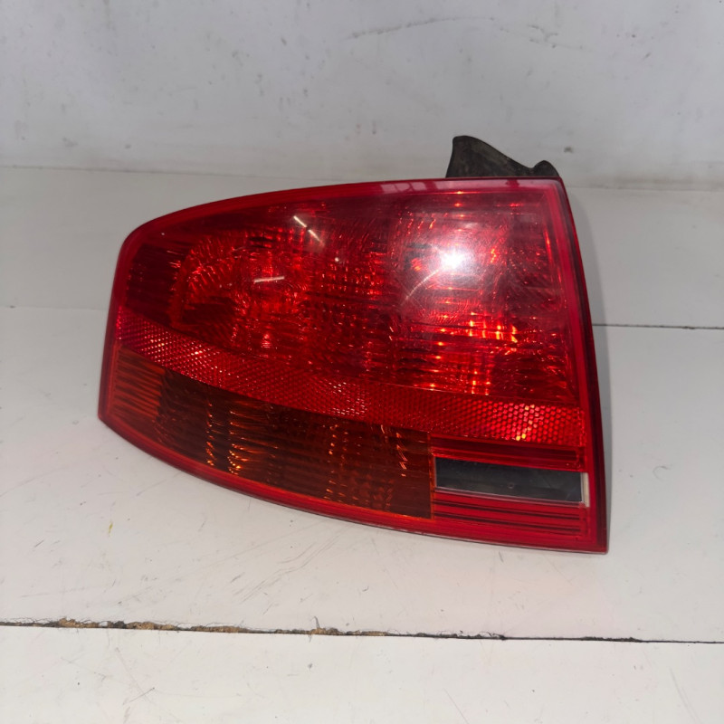PILOTO TRASERO IZQUIERDO AUDI A4 BERLINA (8E) BRE