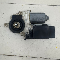 MOTOR ELEVALUNAS DELANTERO IZQUIERDO VOLKSWAGEN GOLF IV VARIANT (1J5)(05.1999) AJM