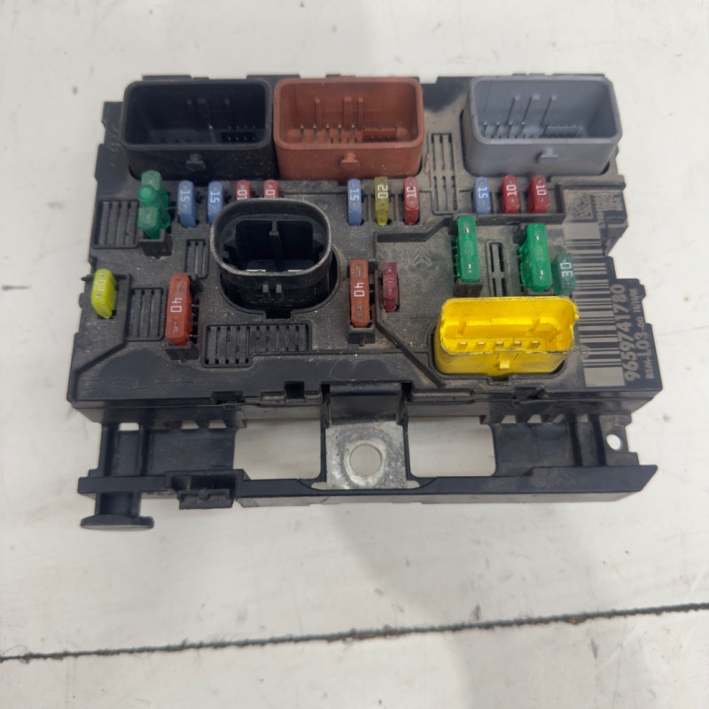 CAJA RELES / FUSIBLES CITROEN C3 HFX