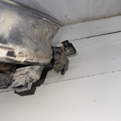FARO DERECHO OPEL ZAFIRA B Z19DT