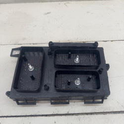 CAJA RELES / FUSIBLES OPEL ASTRA H BERLINA Z16XEPZ16XE1