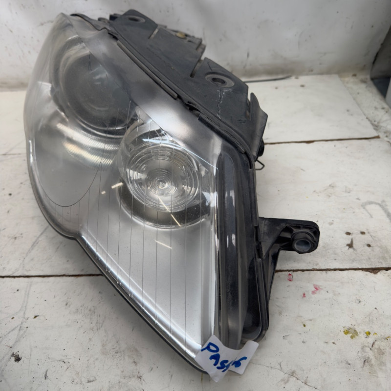 FARO DERECHO VOLKSWAGEN PASSAT VARIANT (3C5) BKP3D0907391