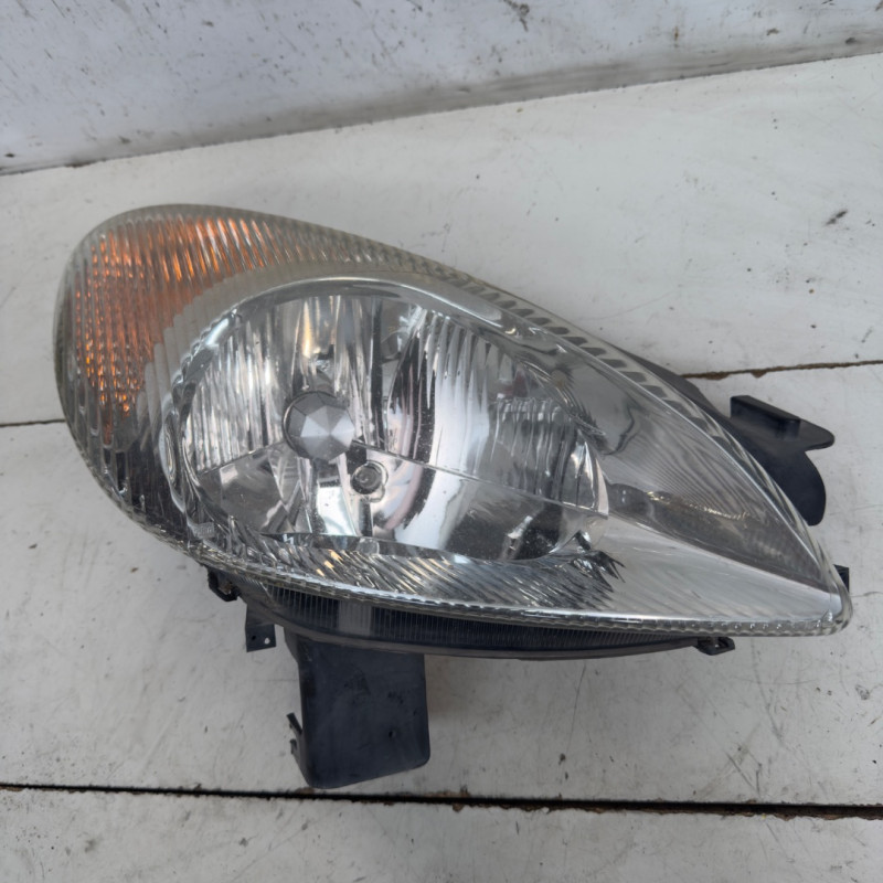FARO DERECHO CITROEN XSARA PICASSO D-RHY