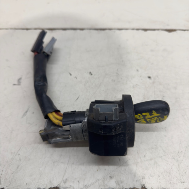 CONMUTADOR DE ARRANQUE RENAULT MASTER S8U353007F
